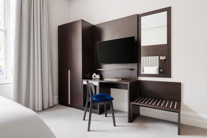Room 16 of 68