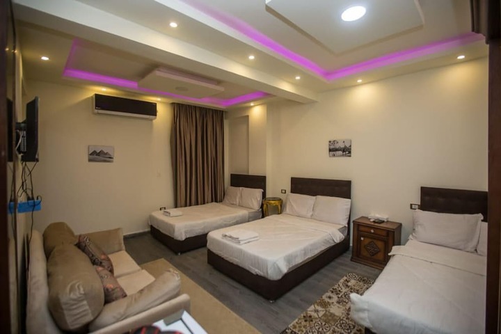 Room 7 of 29