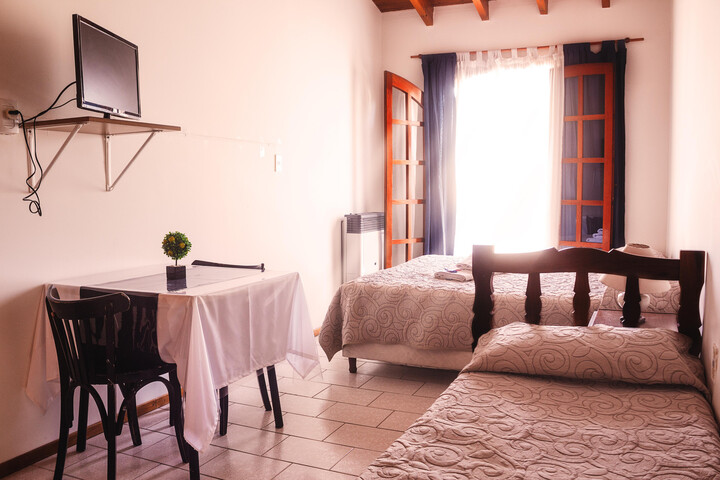 Room 6 of 48