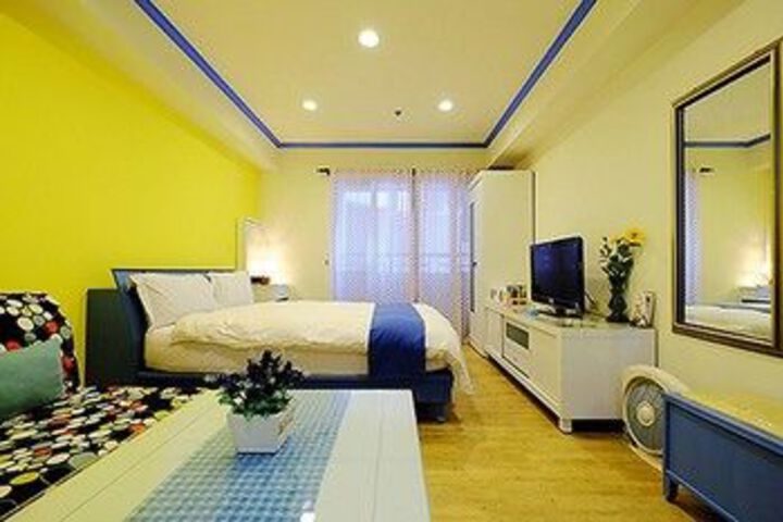 Room 16 of 26
