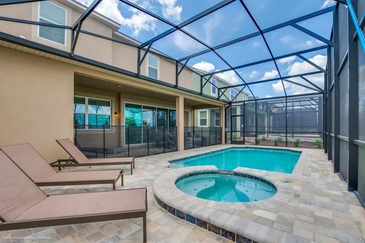 Pool 13 of 27