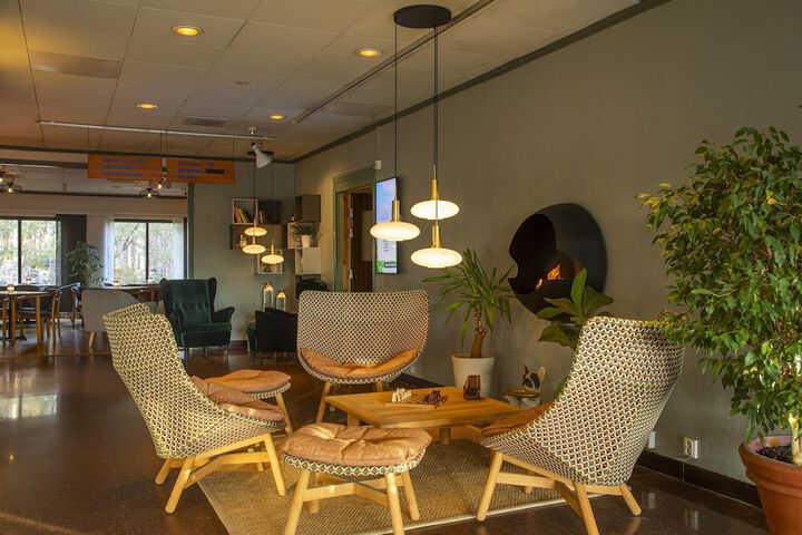 Hotel Interior 3 of 91