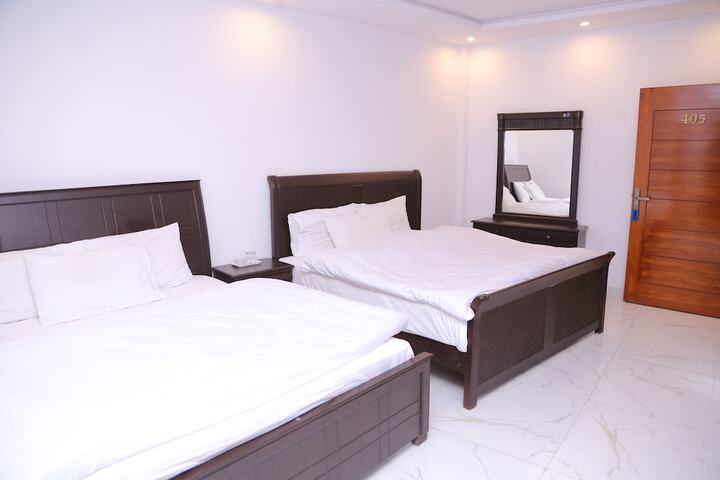Room 7 of 14