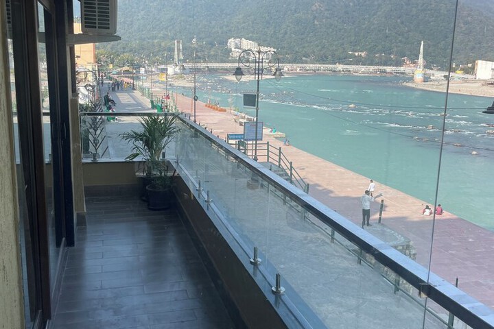 Terrace/Patio 9 of 13