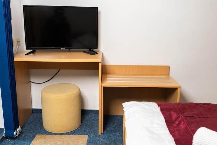 Room 34 of 125