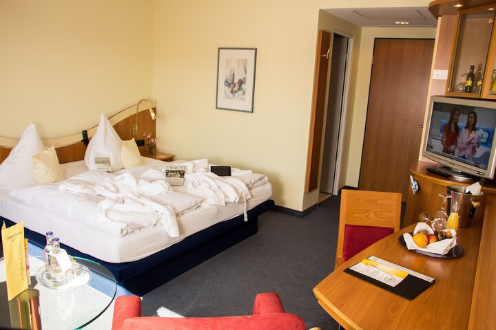 Room 4 of 46