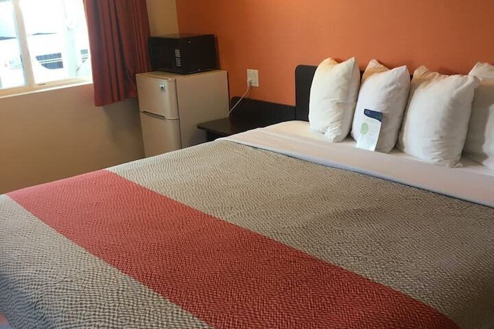 Room 13 of 52