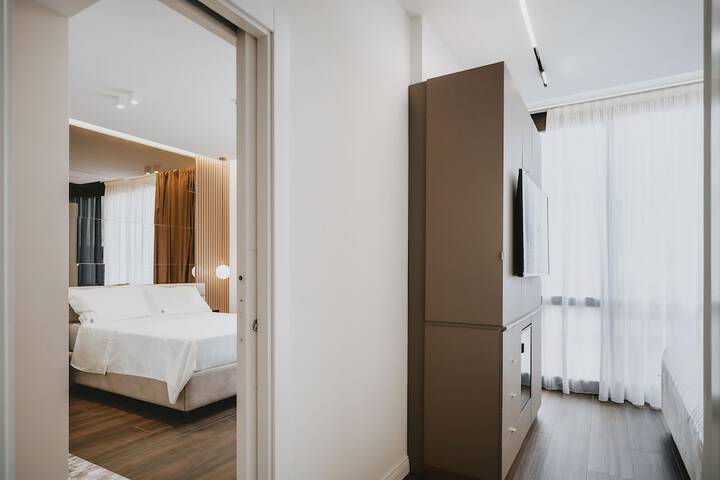 Room 10 of 117