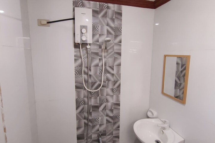 Room 17 of 32