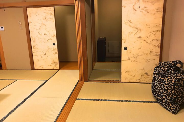 Room 17 of 80