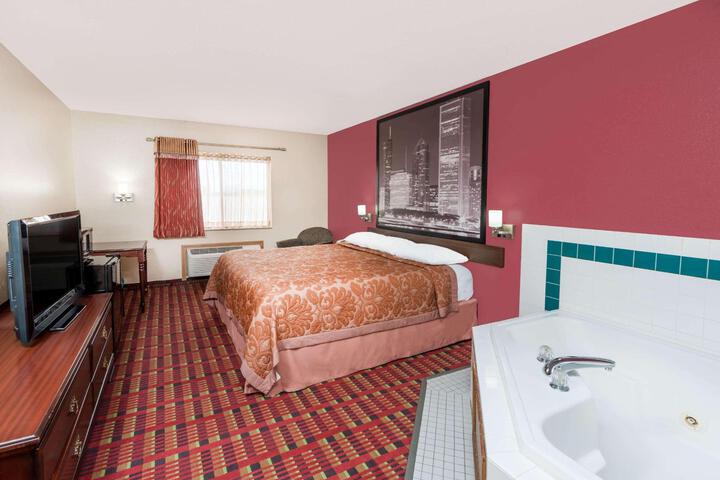 1 King Bed (9 of 9)