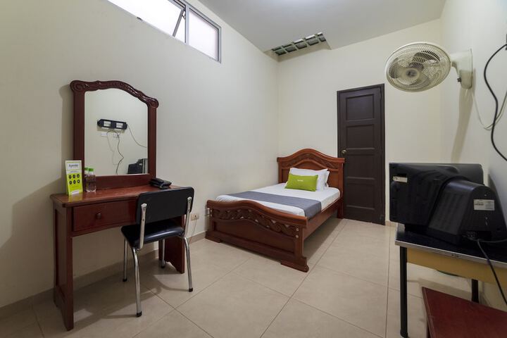 Room 2 of 9