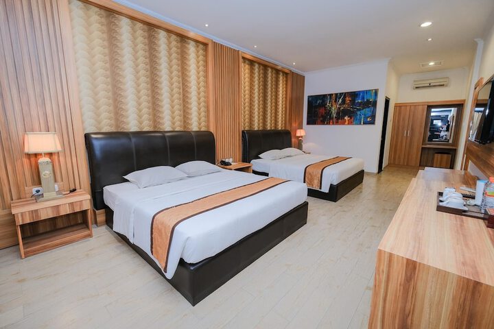 Room 9 of 74