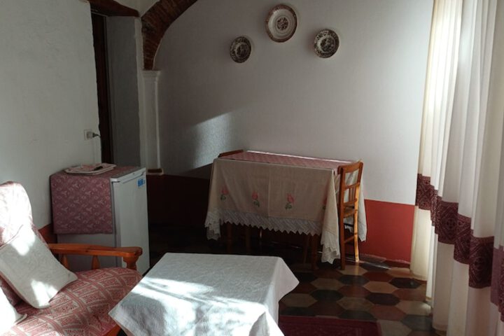 Room 7 of 27