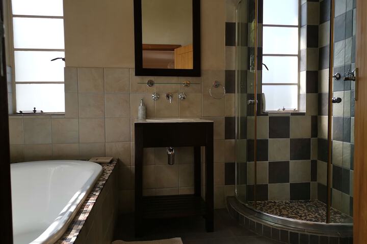 Room 14 of 16