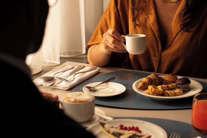 Breakfast/Coffee Service 58 of 70