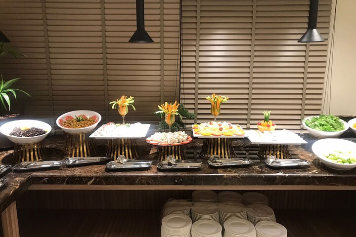 Dining 72 of 86
