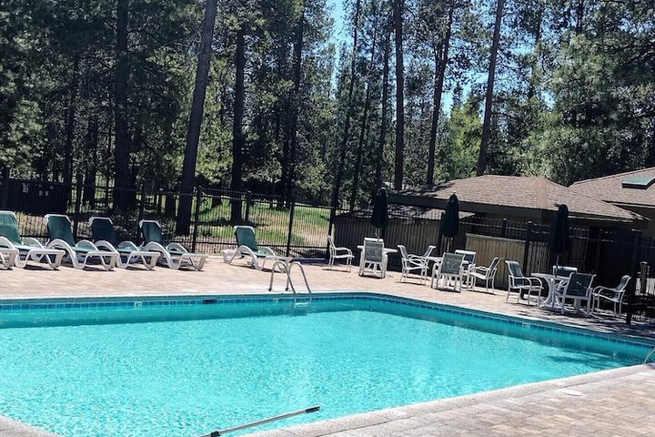 Pool Hotel