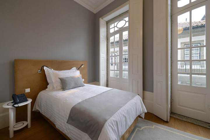 Room 16 of 46