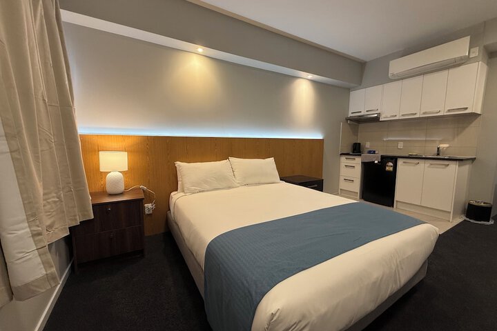 Room 2 of 19