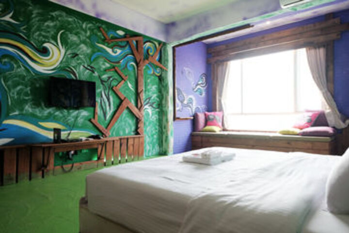 Room 19 of 36