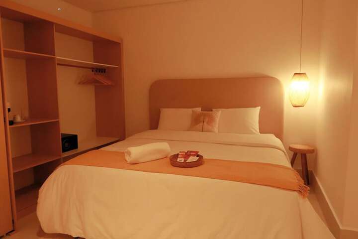 Room 28 of 53