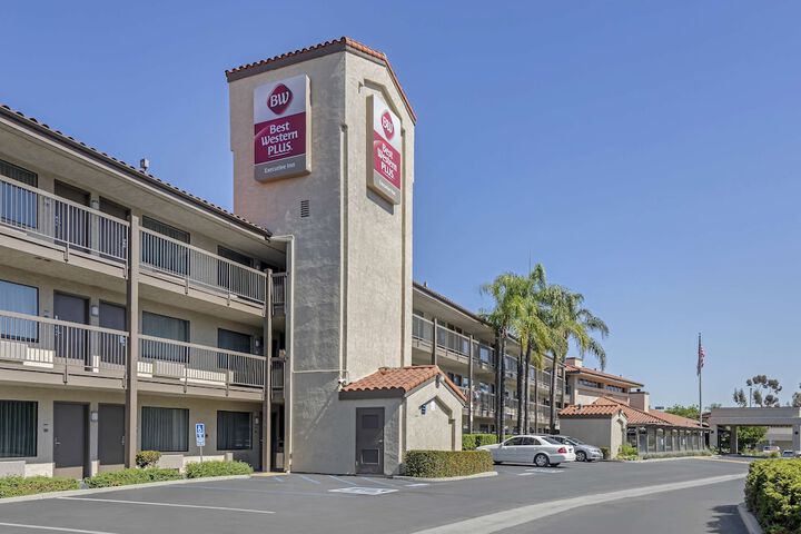 Hotel 43 of 44