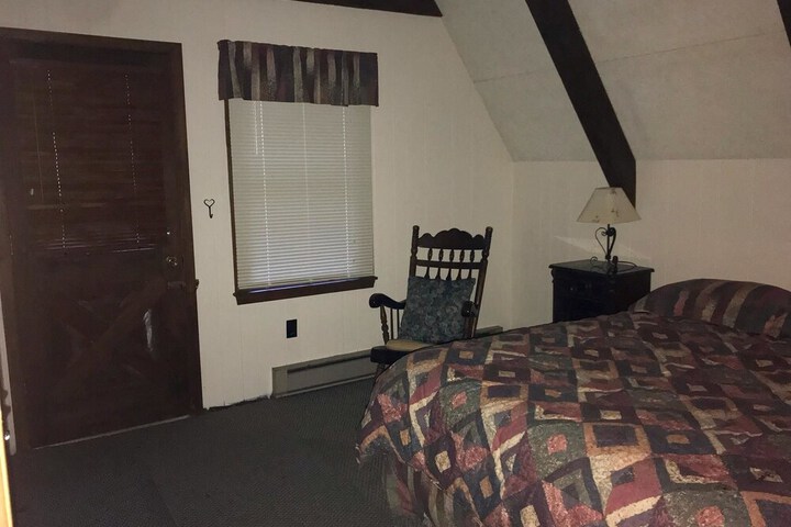 Room 3 of 44