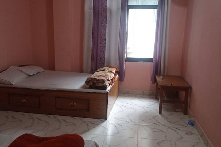 Room 4 of 15
