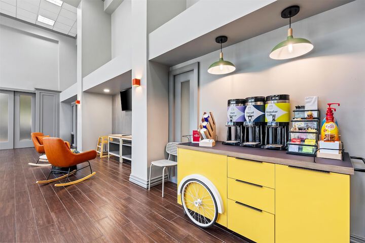 Breakfast area