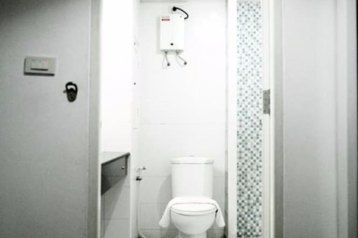 Room 14 of 23