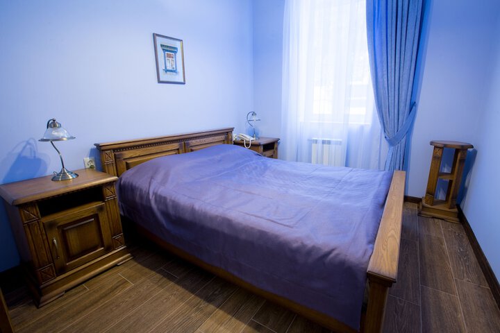 Room 7 of 38
