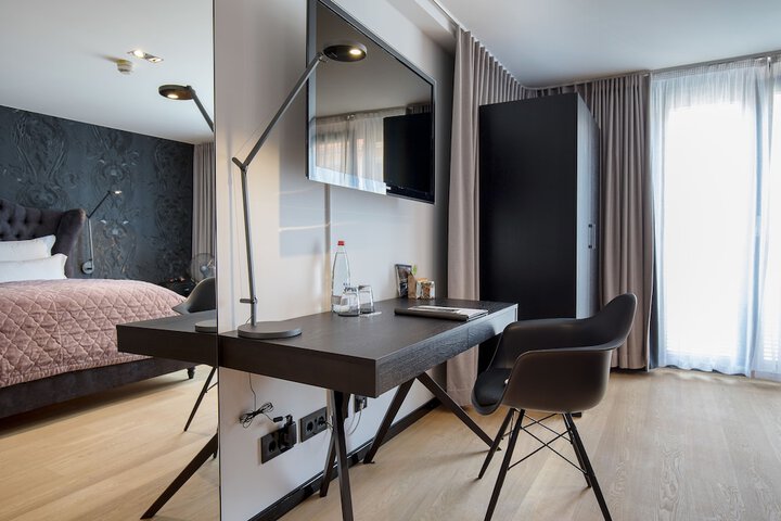 Room 12 of 91
