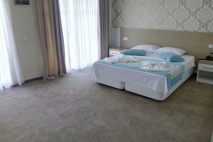 Room 12 of 63