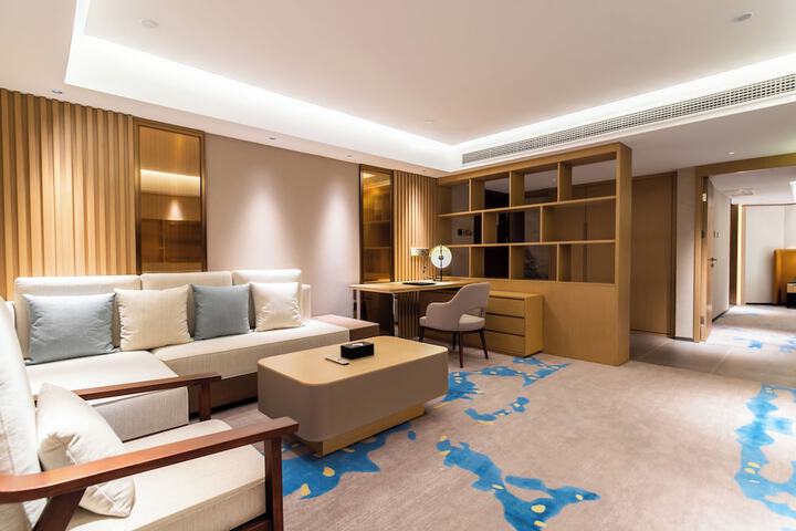Room 18 of 39