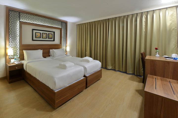 Room 4 of 30
