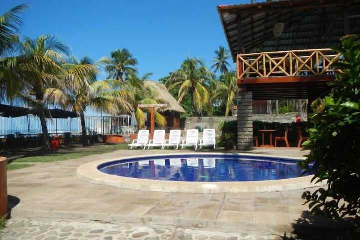 Pools & Facilities