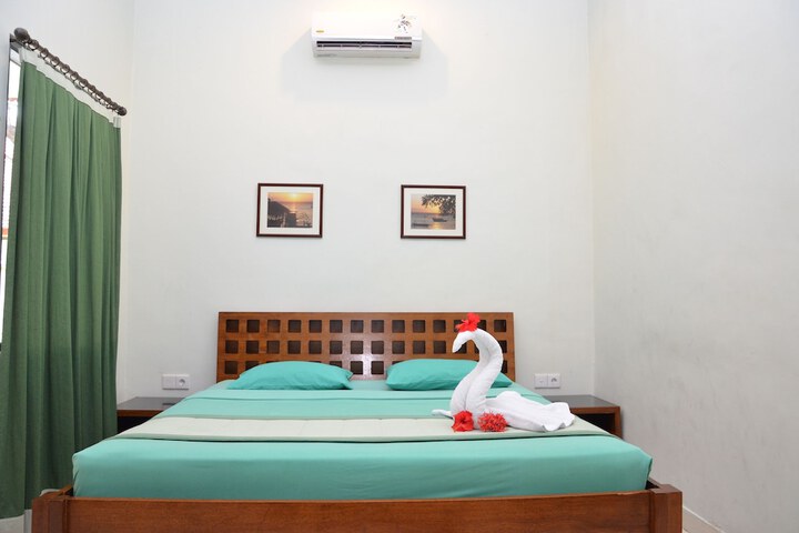 Room 12 of 74