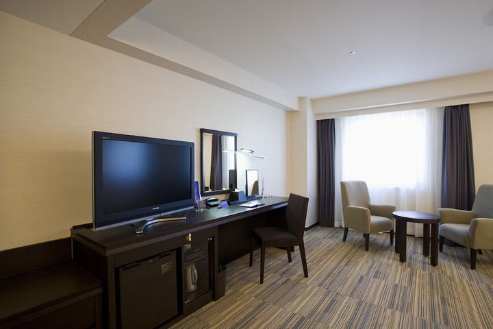 Room 3 of 54