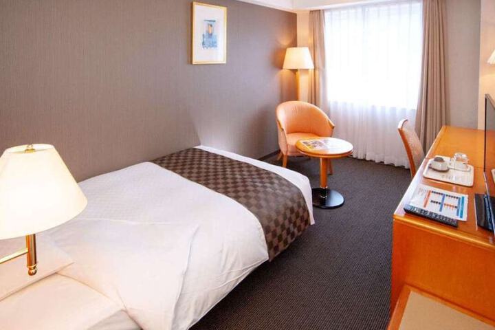 Room 17 of 39