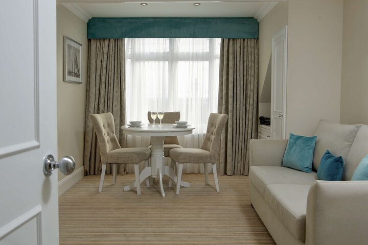 Room 38 of 103