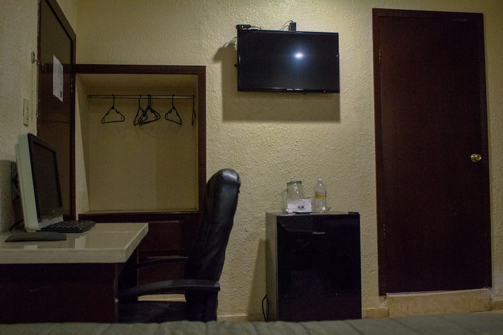 Room 52 of 106