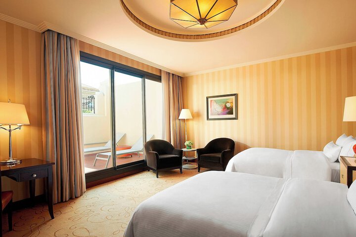 Room 9 of 52