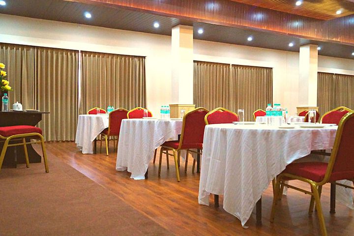 Ballroom/Hall 94 of 114