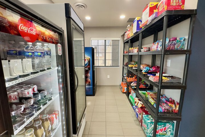 Snack bar