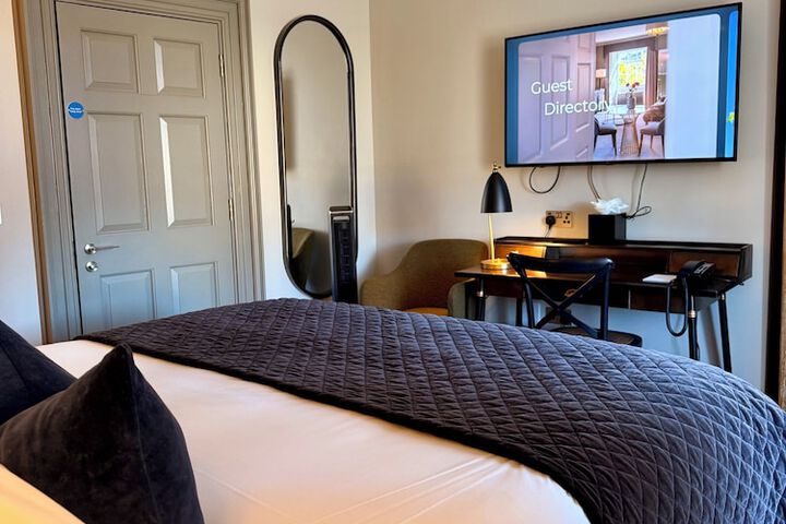 Room 44 of 106