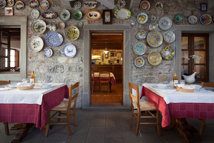 Dining 62 of 77