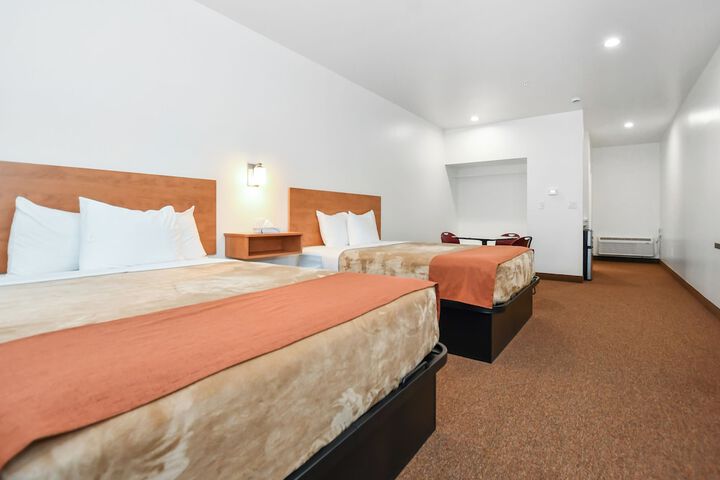 Room 33 of 106