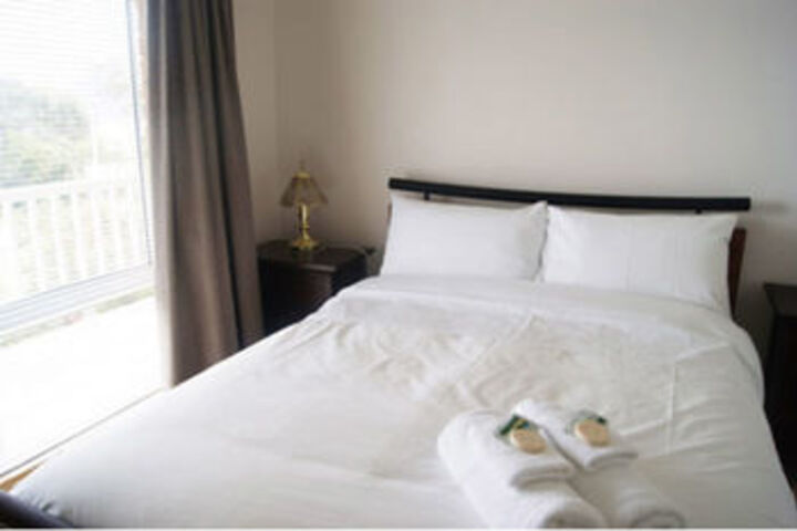 Room 40 of 191