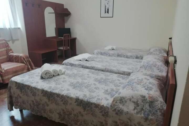 Room 8 of 17